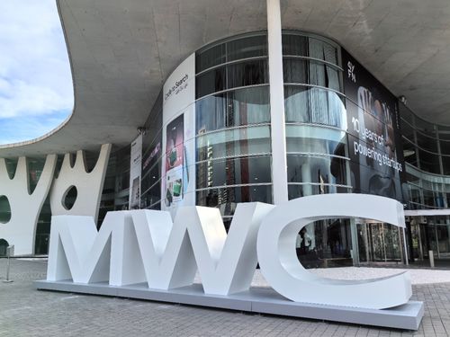 2024世界移动通信大会 中国通信力量强势亮相，房地产信息咨询迈向智能化新纪元